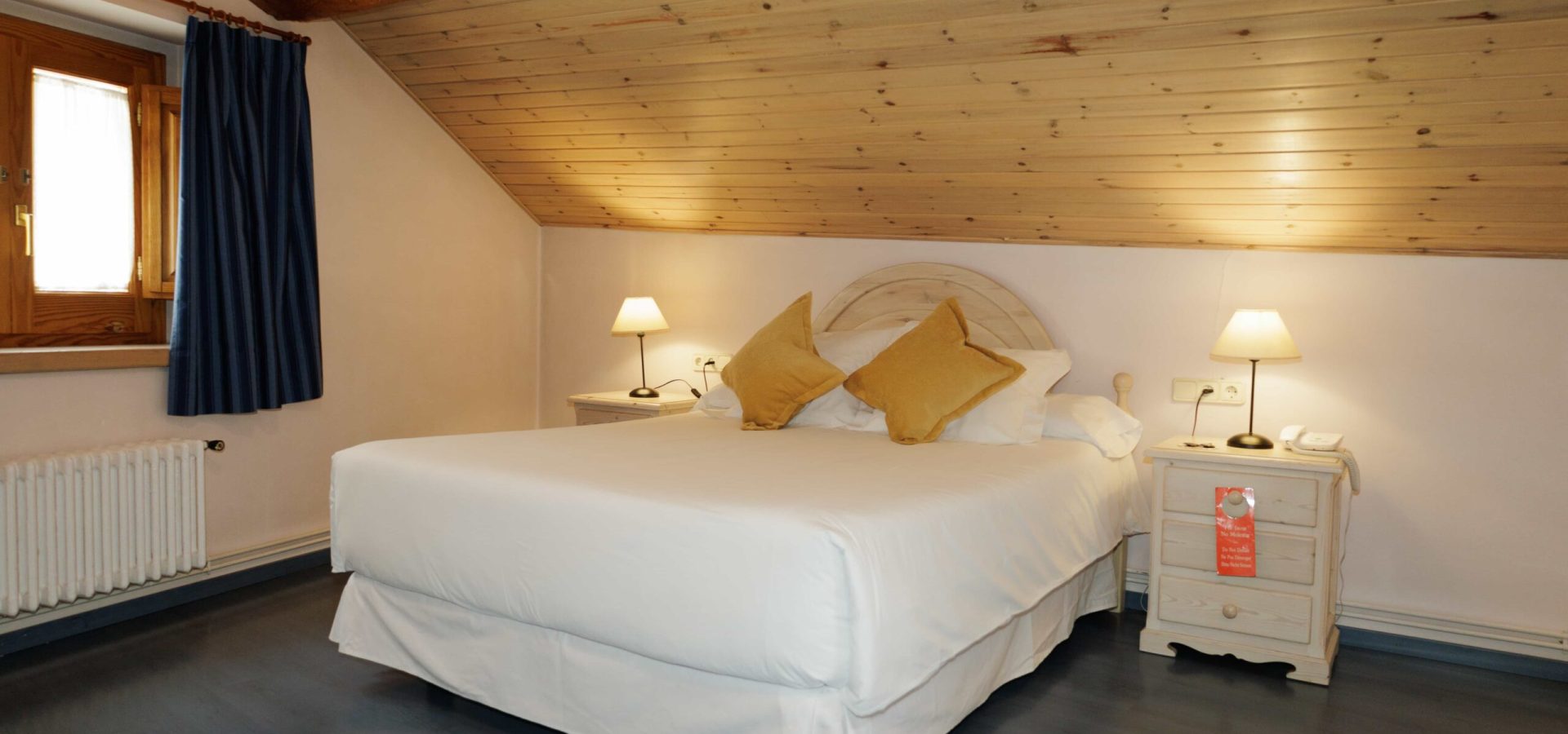 habitacion-suite-atico-hotel-jaume-alp-pirineo-girona (2) habitacion-suite-atico-hotel-jaume-alp-pirineo-girona (2)